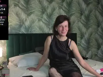 CassieGil – webcam model profile photo Image 16