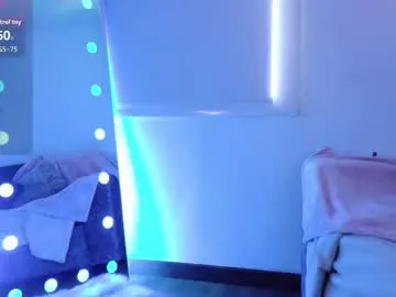 SkyLumen – webcam model profile photo Image 9