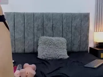 MavisReeve – webcam model profile photo Image 10