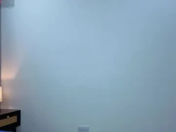 MavisReeve – webcam model profile photo Image 3