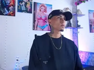 MartinaGucci – webcam model profile photo Image 11