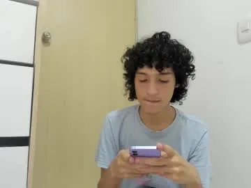 SashaShin – webcam model profile photo Image 2