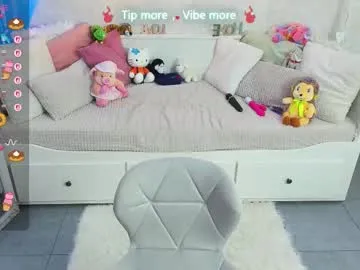 CassieGil – webcam model profile photo Image 17