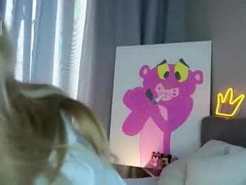 CassieGil – webcam model profile photo Image 12