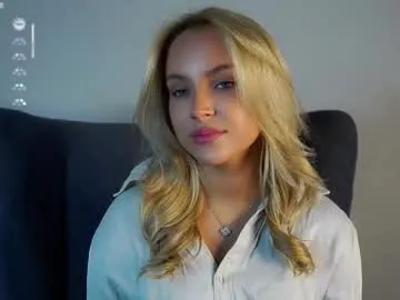 CassieGil – webcam model profile photo Image 17