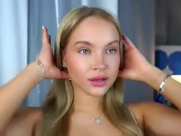 CassieGil – webcam model profile photo Image 6