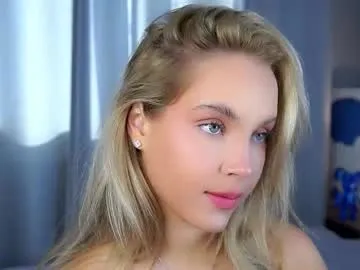 CassieGil – webcam model profile photo Image 7