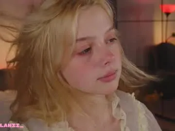 SkyLumen – webcam model profile photo Image 10