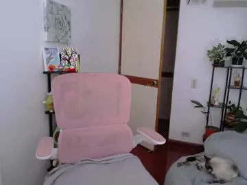 SkyLumen – webcam model profile photo Image 6