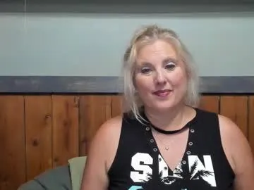 SkyLumen – webcam model profile photo Image 14