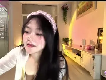 CassieGil – webcam model profile photo Image 4