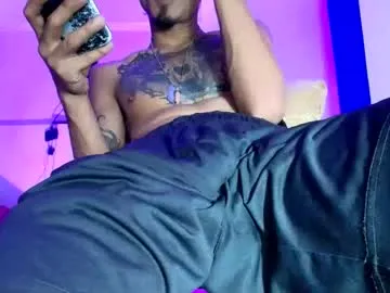 swoopyboy – webcam model profile photo Image 17