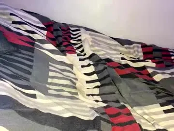 Olsuh – webcam model profile photo Image 8