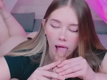 Maxinekinky – webcam model profile photo Image 2