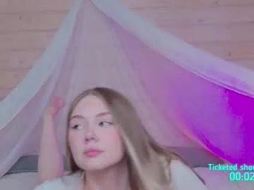 Maxinekinky – webcam model profile photo Image 6