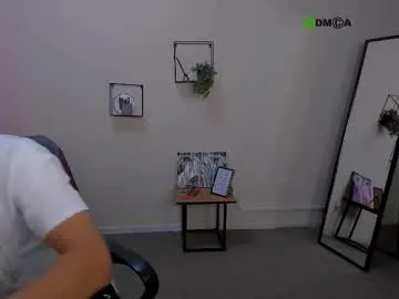 Emmy_Foxx – webcam model profile photo Image 8