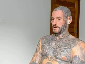 DenLina – webcam model profile photo Image 10