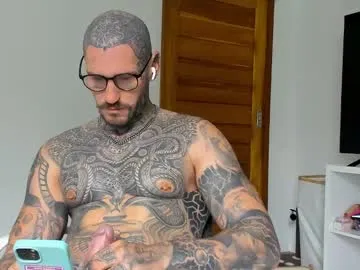 DenLina – webcam model profile photo Image 12