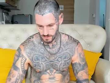 DenLina – webcam model profile photo Image 15