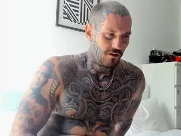 DenLina – webcam model profile photo Image 4