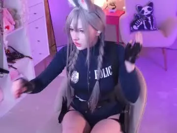 AylaRosell – webcam model profile photo Image 3