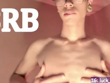 CassieGil – webcam model profile photo Image 9