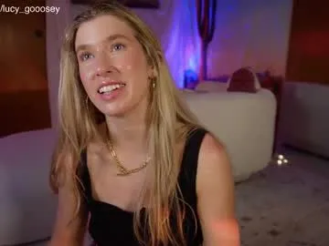 Naty_Santos – webcam model profile photo Image 9