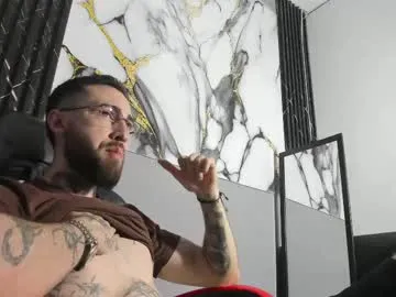 LauraFord – webcam model profile photo Image 14