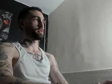 LauraFord – webcam model profile photo Image 2