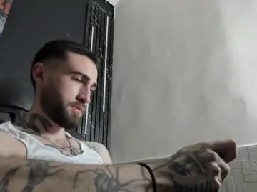 LauraFord – webcam model profile photo Image 5