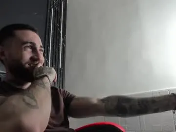 LauraFord – webcam model profile photo Image 9