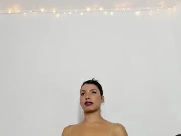 CassieGil – webcam model profile photo Image 16