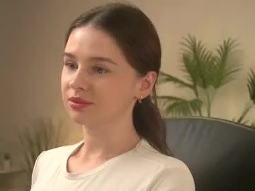 AmyBelmontt – webcam model profile photo Image 4