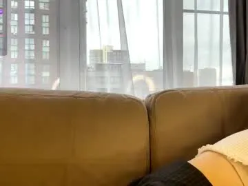 NikkiHollandXXX – webcam model profile photo Image 4