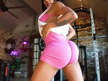 AuroraRuiz – webcam model profile photo Image 4