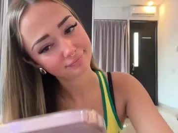 AndreaMood – webcam model profile photo Image 15