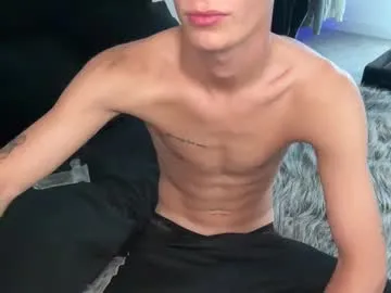 GiaRos – webcam model profile photo Image 12