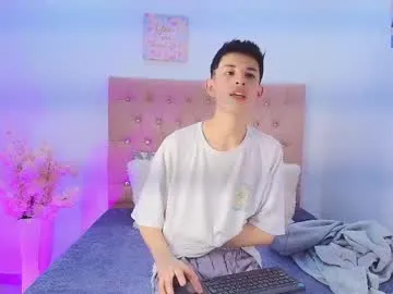 louisdoux – webcam model profile photo Image 11