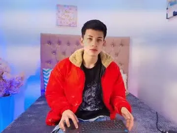 louisdoux – webcam model profile photo Image 13