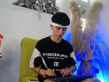 Emmy_Foxx – webcam model profile photo Image 11