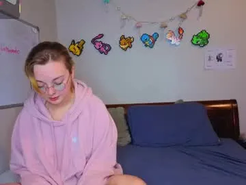 TeenieMarie – webcam model profile photo Image 14