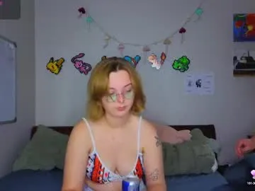 TeenieMarie – webcam model profile photo Image 4