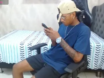 AmyBelmontt – webcam model profile photo Image 2