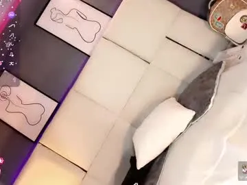 Amylewiss – webcam model profile photo Image 16