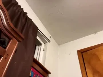 IrisWain – webcam model profile photo Image 10