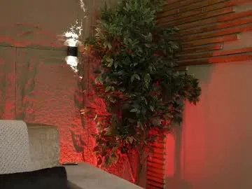 PaulinaSwift – webcam model profile photo Image 5