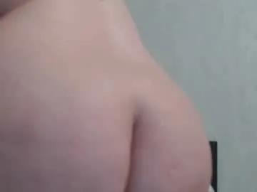 AmyBelmontt – webcam model profile photo Image 17