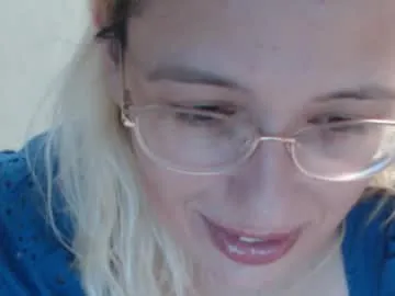 AmyBelmontt – webcam model profile photo Image 18