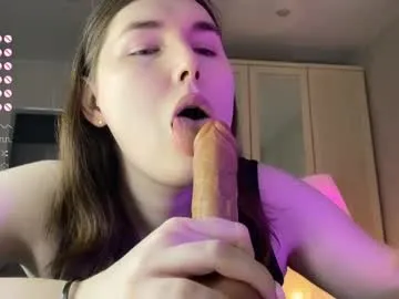 CassieGil – webcam model profile photo Image 14