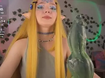 CassieGil – webcam model profile photo Image 11